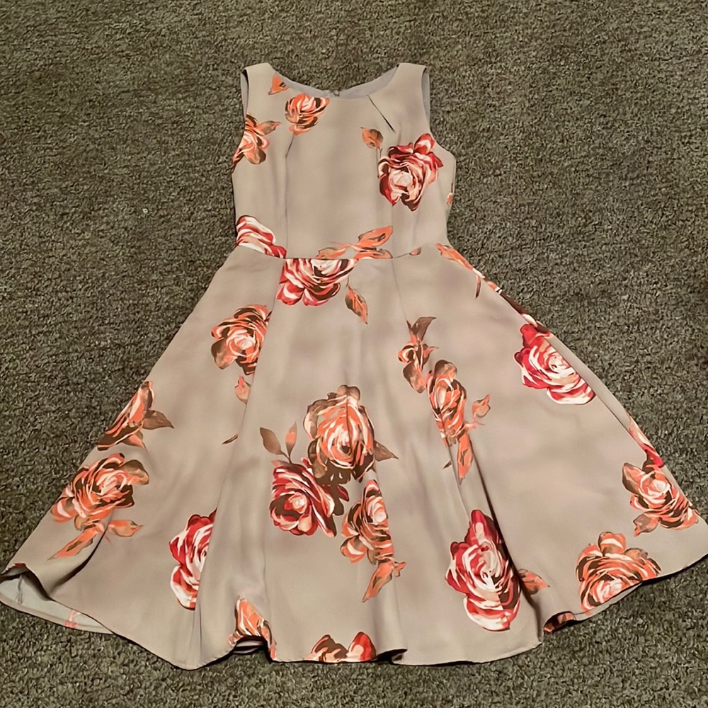 Elegant grey pink floral roses Eva Mendes New York & Company dress 4